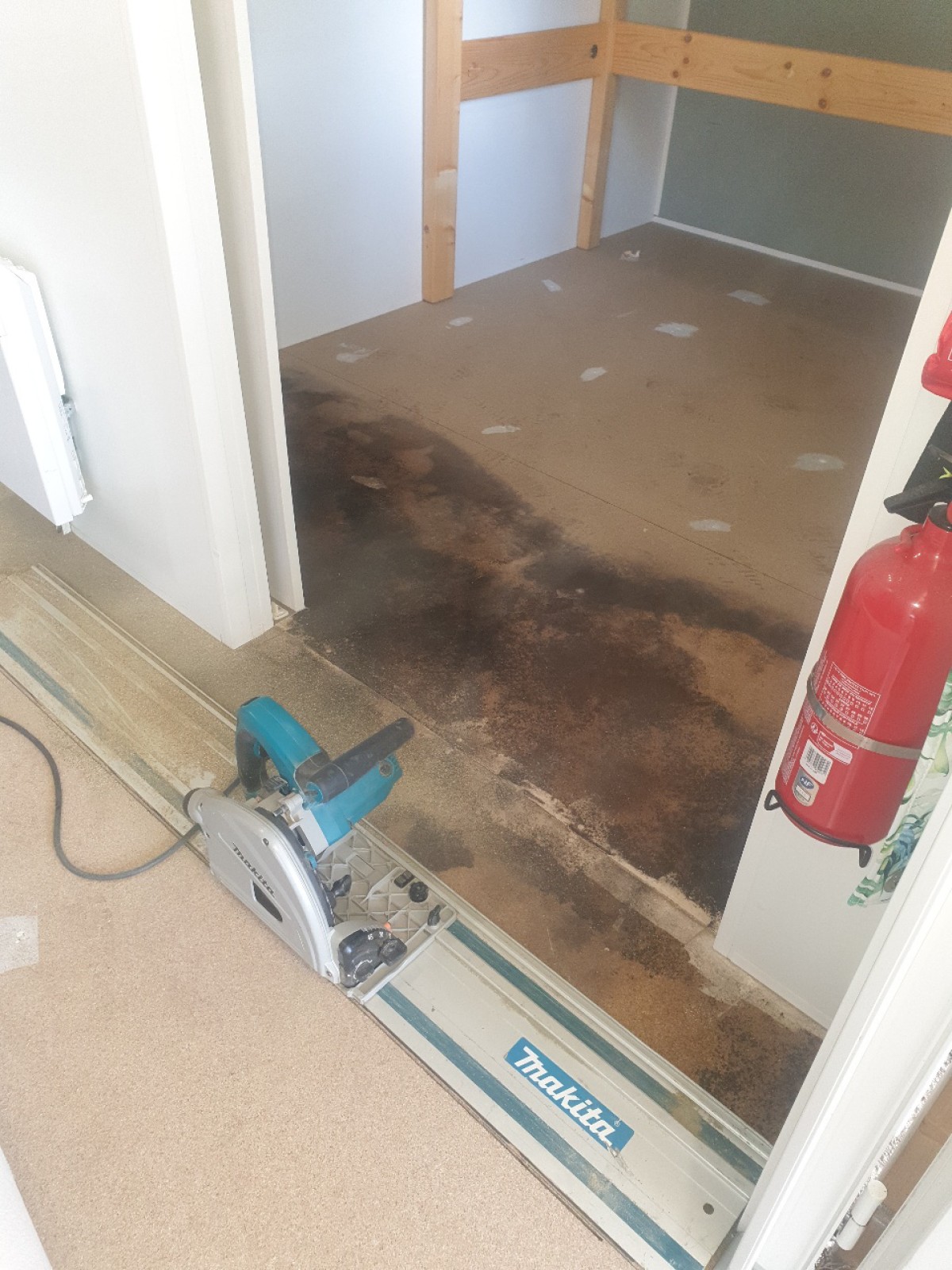 Remplacement du revêtement de sol, lino, plancher pour mobil home avec tarifs à Agde dans l'Hérault 34